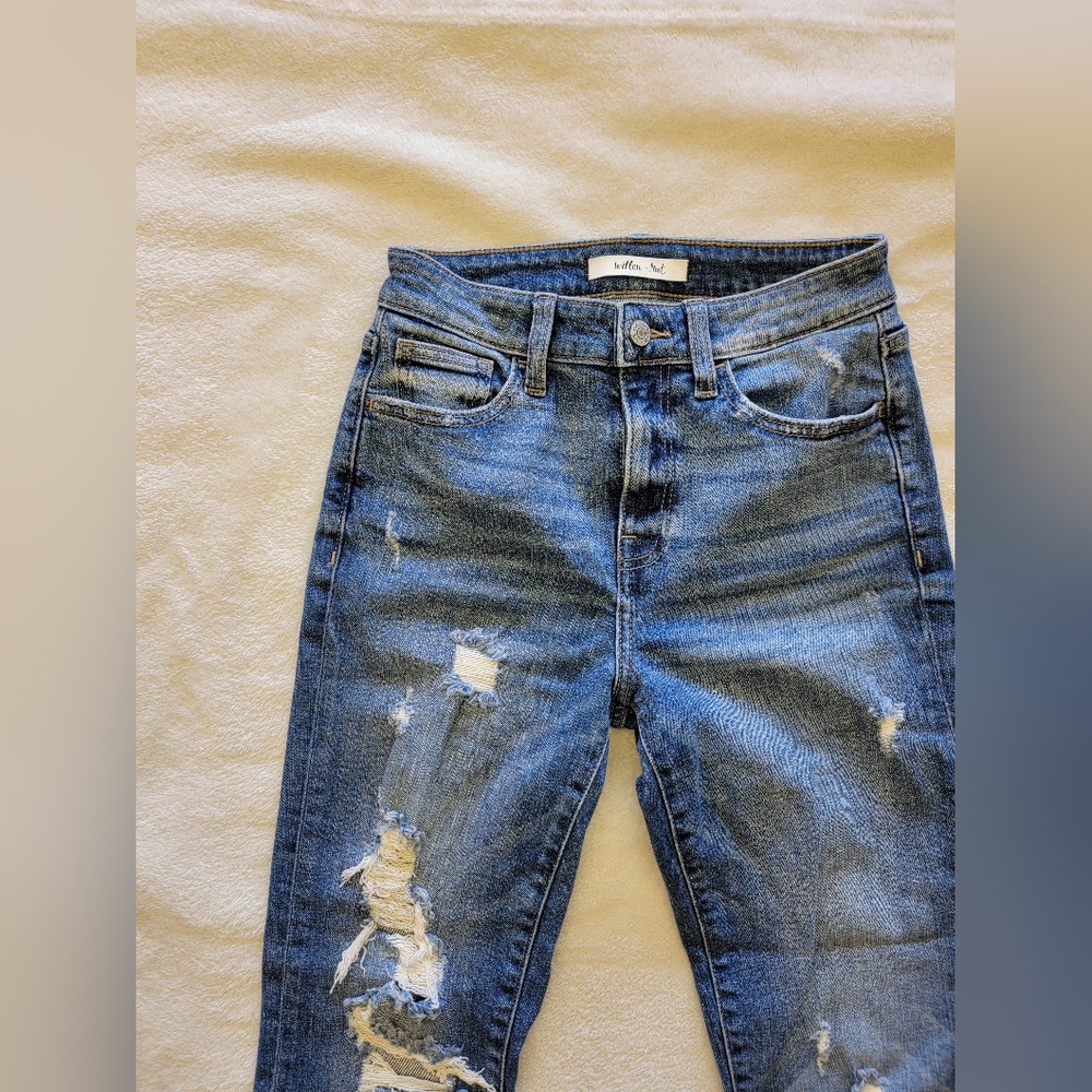 WILLOW and root ripped mom jeans, cropped ankle